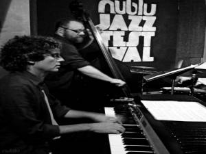 Vana Gierig, Sean Conly